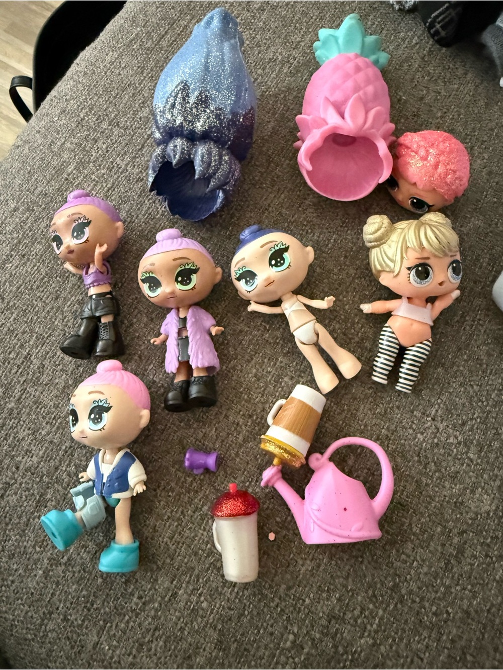 Blume dolls and accessories  lot of 4& 1 lol